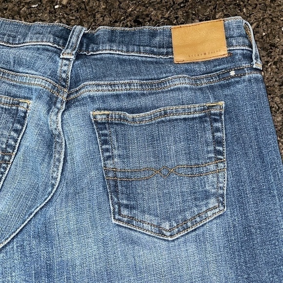 Lucky Brand Medium Wash Easy Rider Crop Jeans - Picture 6 of 11